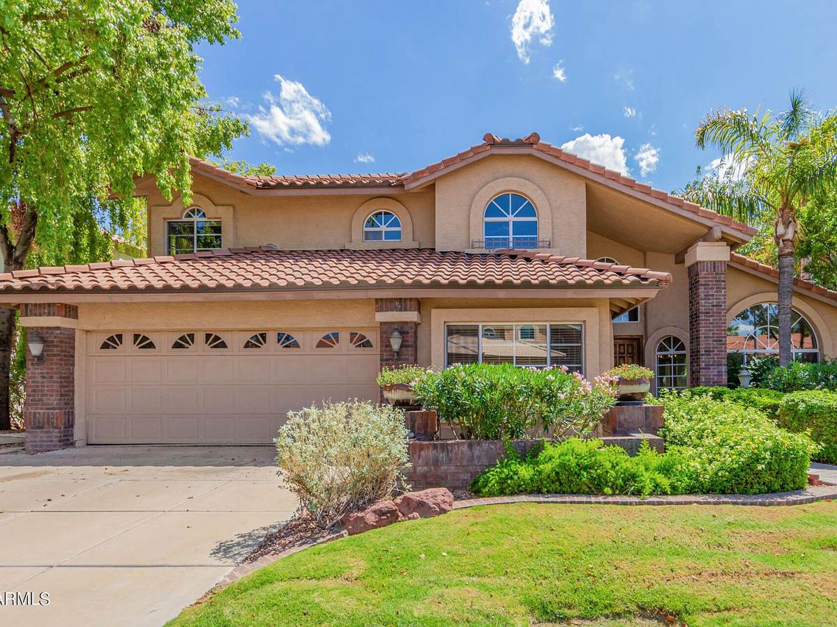 5891 W Del Lago Circle, Glendale, AZ