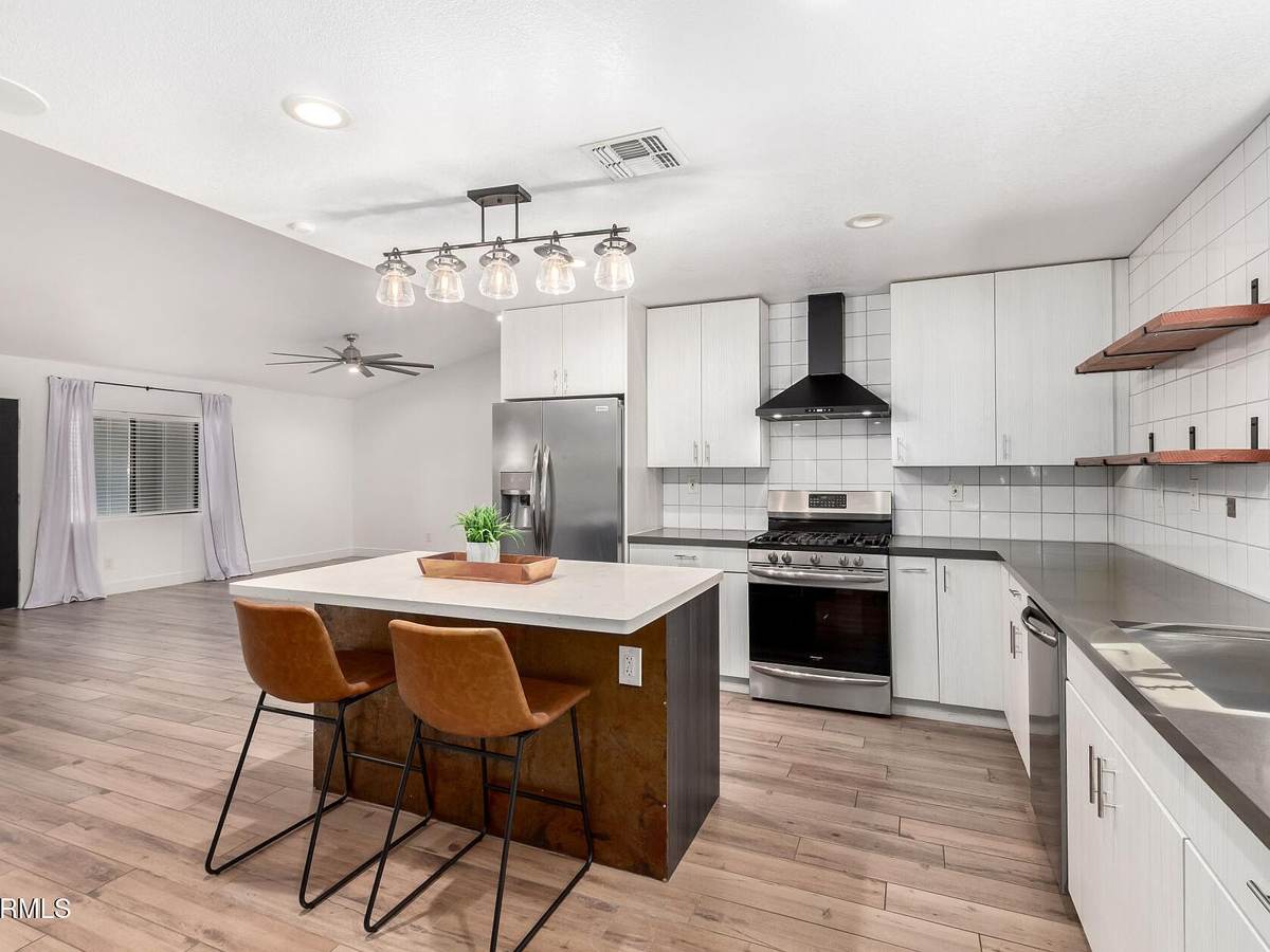 4607 E Edgemont Avenue, Phoenix, AZ