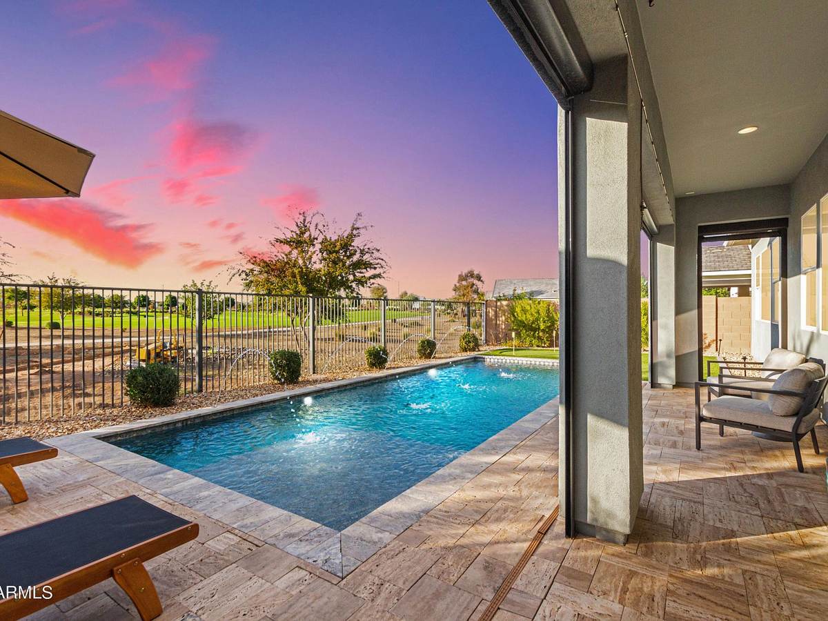 11656 N San Clemente Street, Surprise, AZ